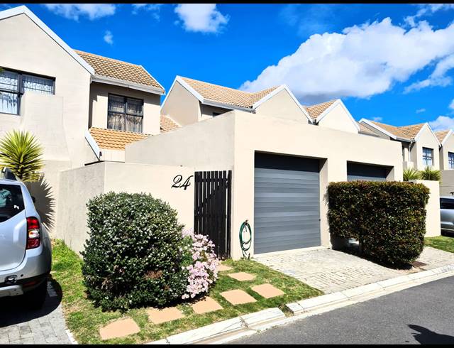 3 BEDROOM DUPLEX TO LET IN PARKLANDS